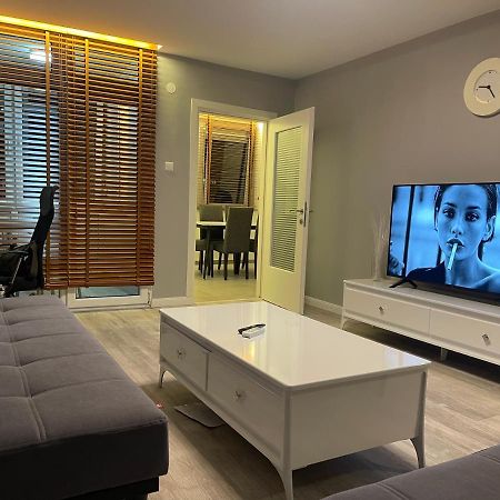 Idealapartments Llc 4 Prishtine Bagian luar foto