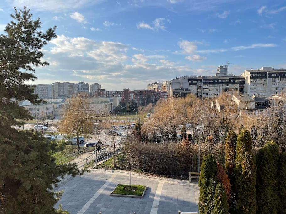 Idealapartments Llc 4 Prishtine Bagian luar foto